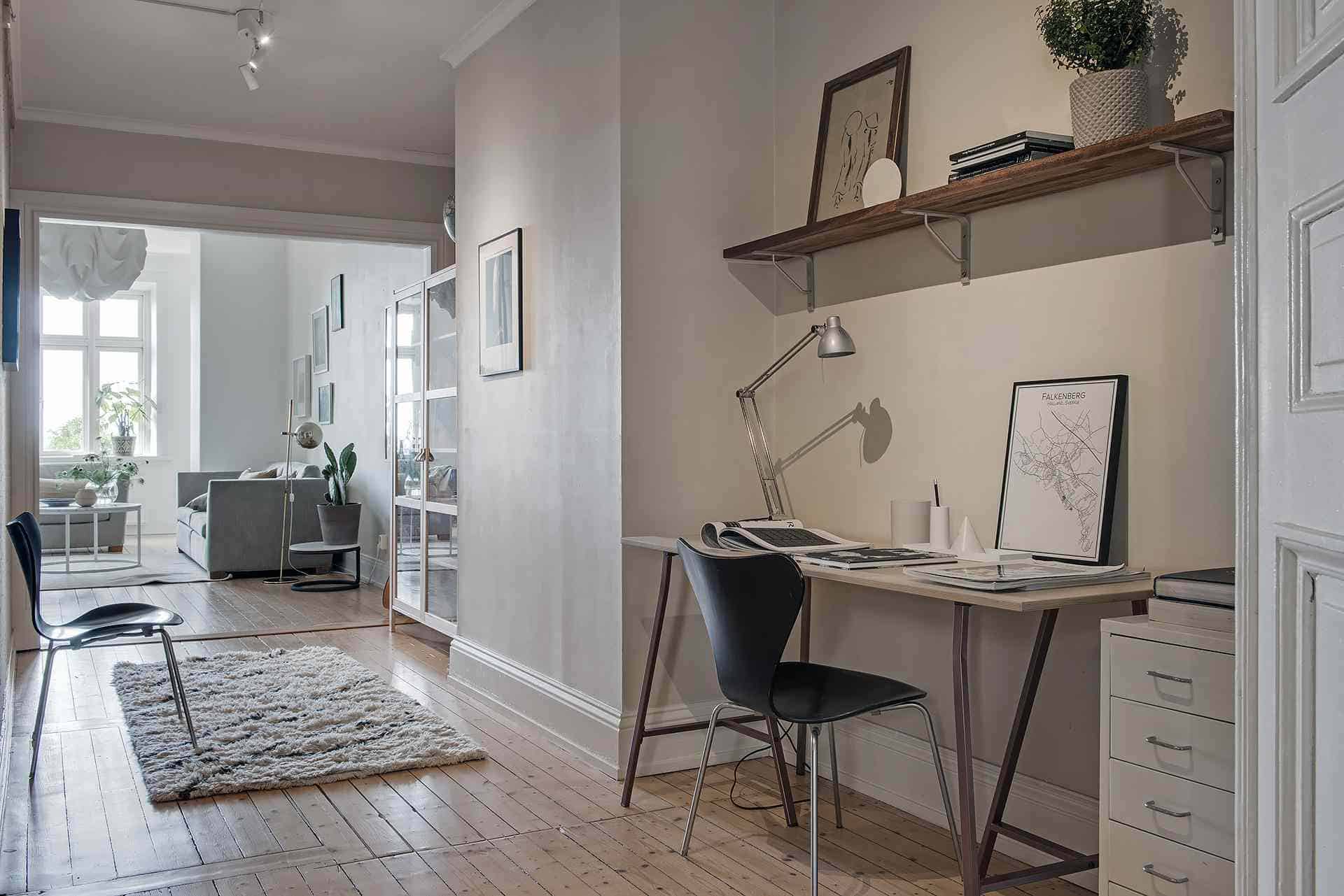 Make A Family Home Office In The Hallway