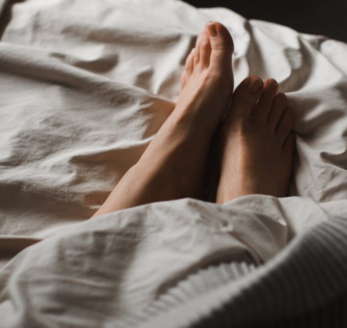 Best Weighted Blanket for Hot Sleepers to Avoid Night Sweats | Archute