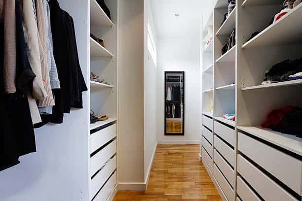 Built-in Open Shelves 