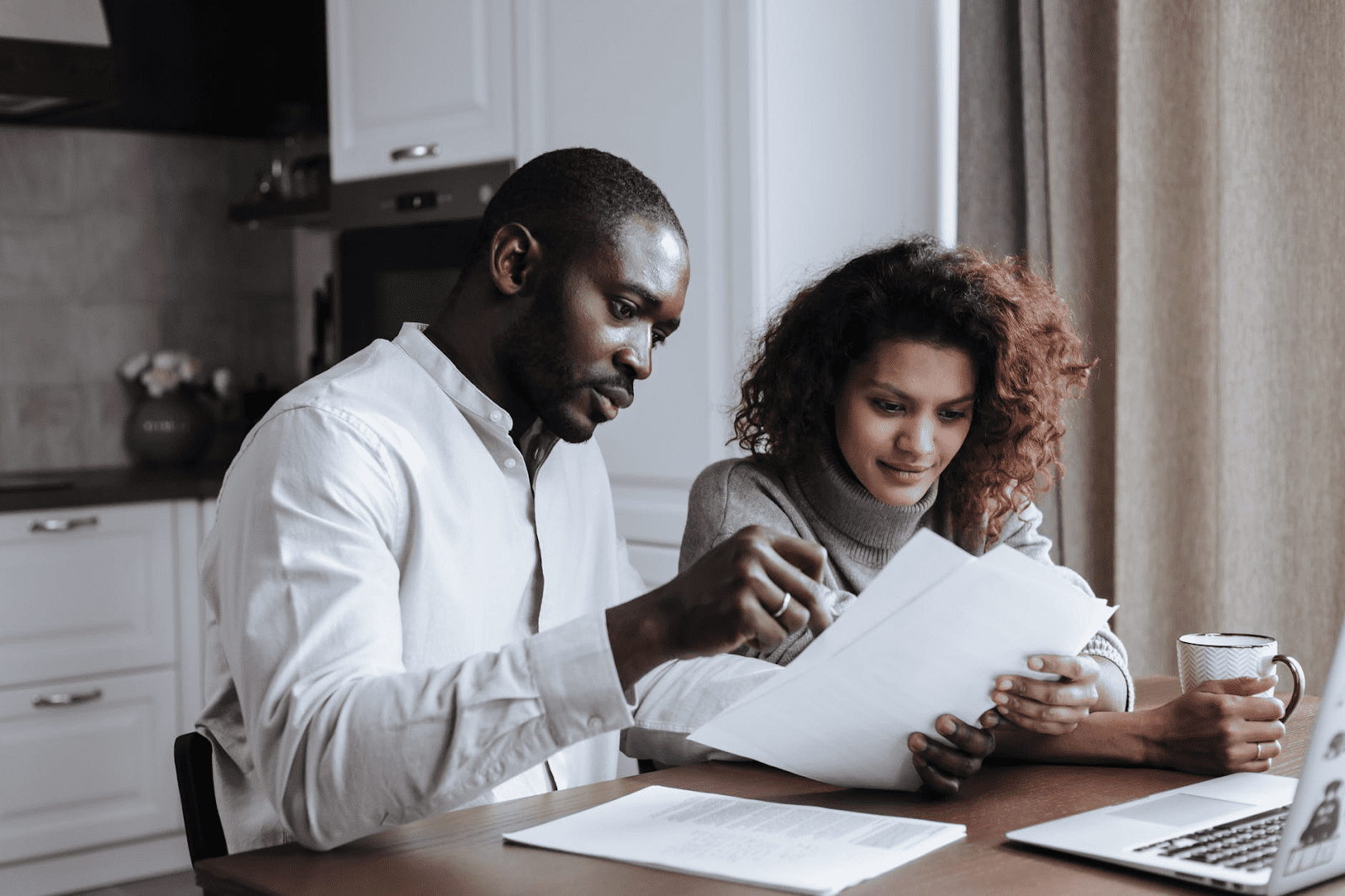 IMPORTANT THINGS TO UNDERSTAND ABOUT MORTGAGES/ Photo by Ron Lach from Pexels