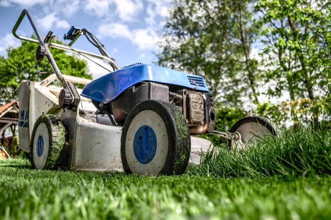 how to start a lawn mower