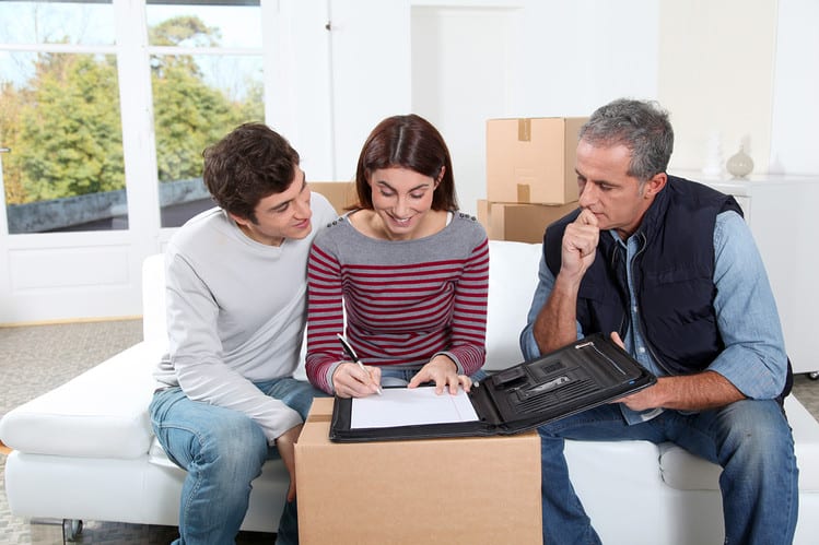 How to Negotiate With Long Distance Movers