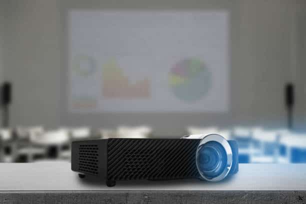 connect apple tv to projector