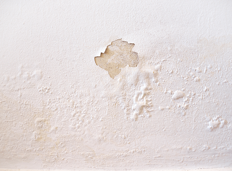 6 Signs That It’s Time to Repaint Your House