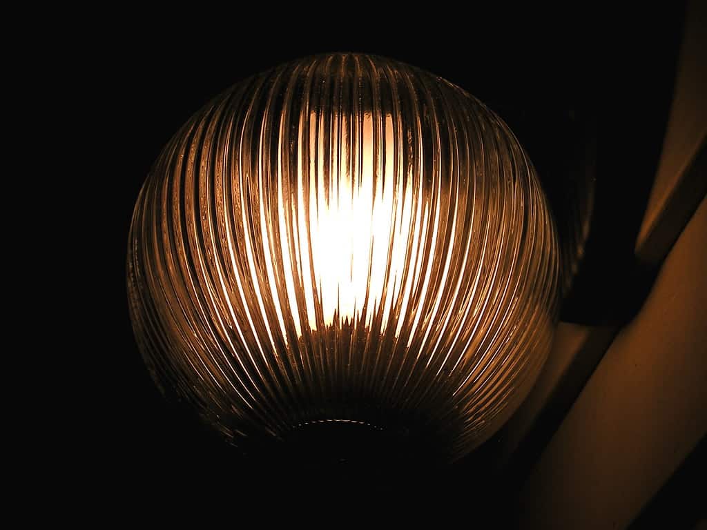 porch light color meaning
