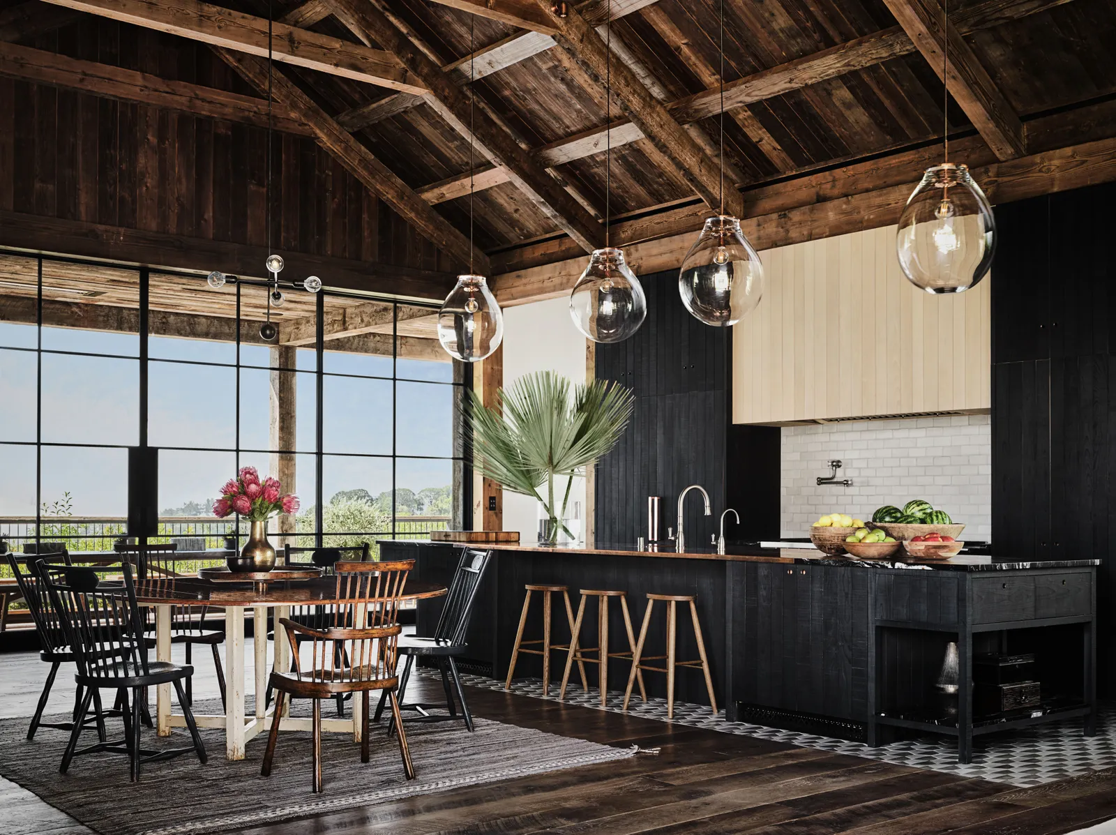 Ashton Kutcher House: Sustainable Farmhouse Meets Holywood Lifestyle