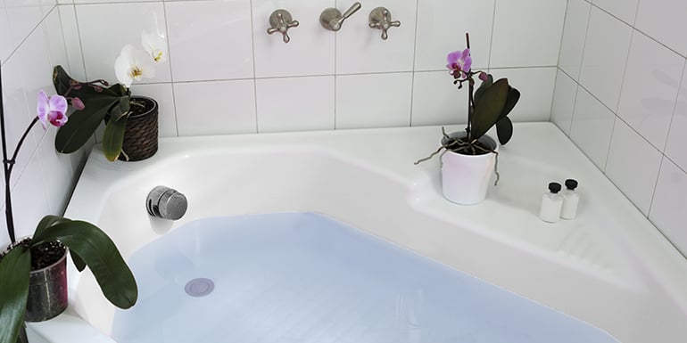 Unclog a tub with standing water in under a minute #plumbing