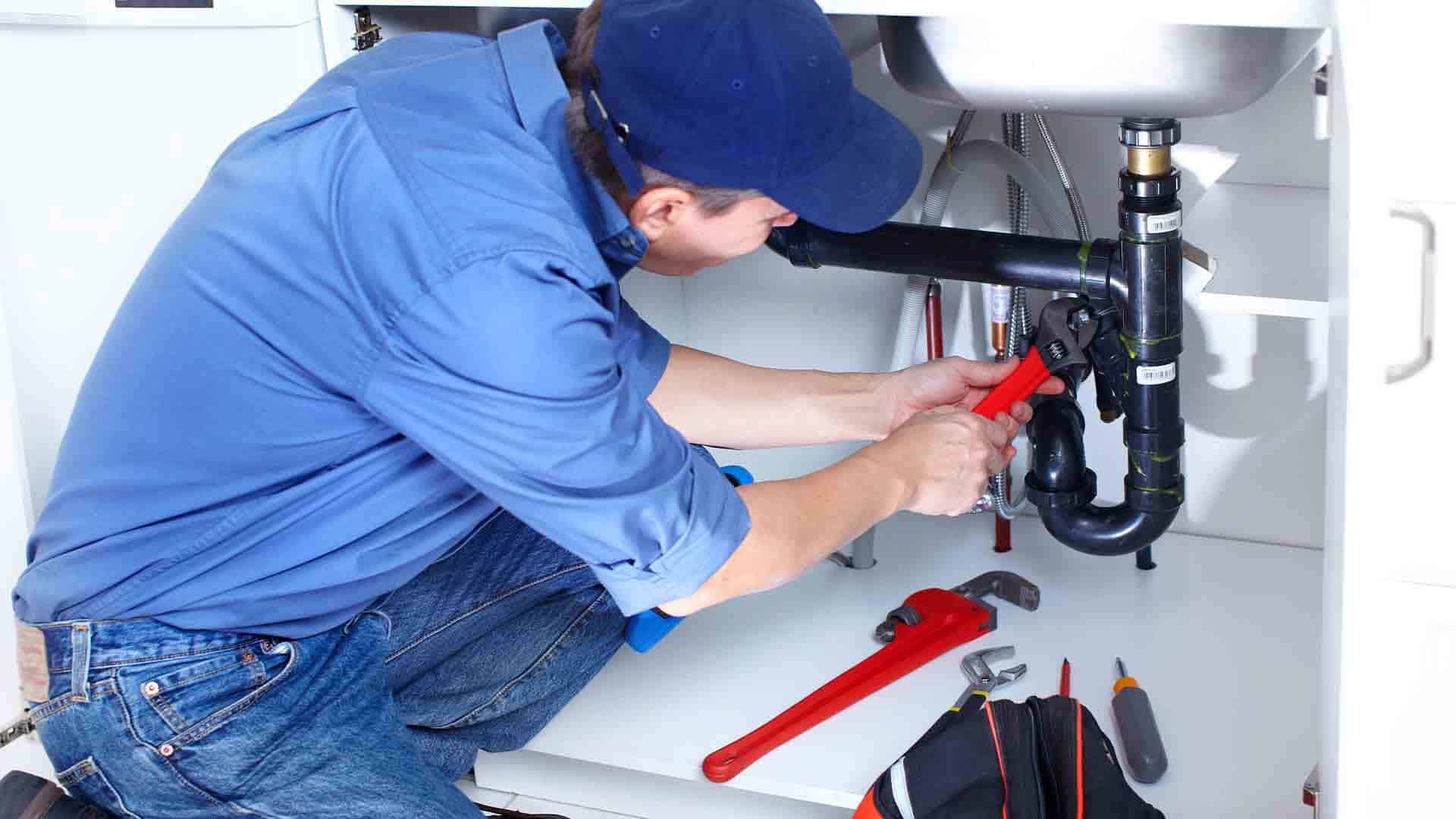 How To Learn Plumbing To Advance Your Career