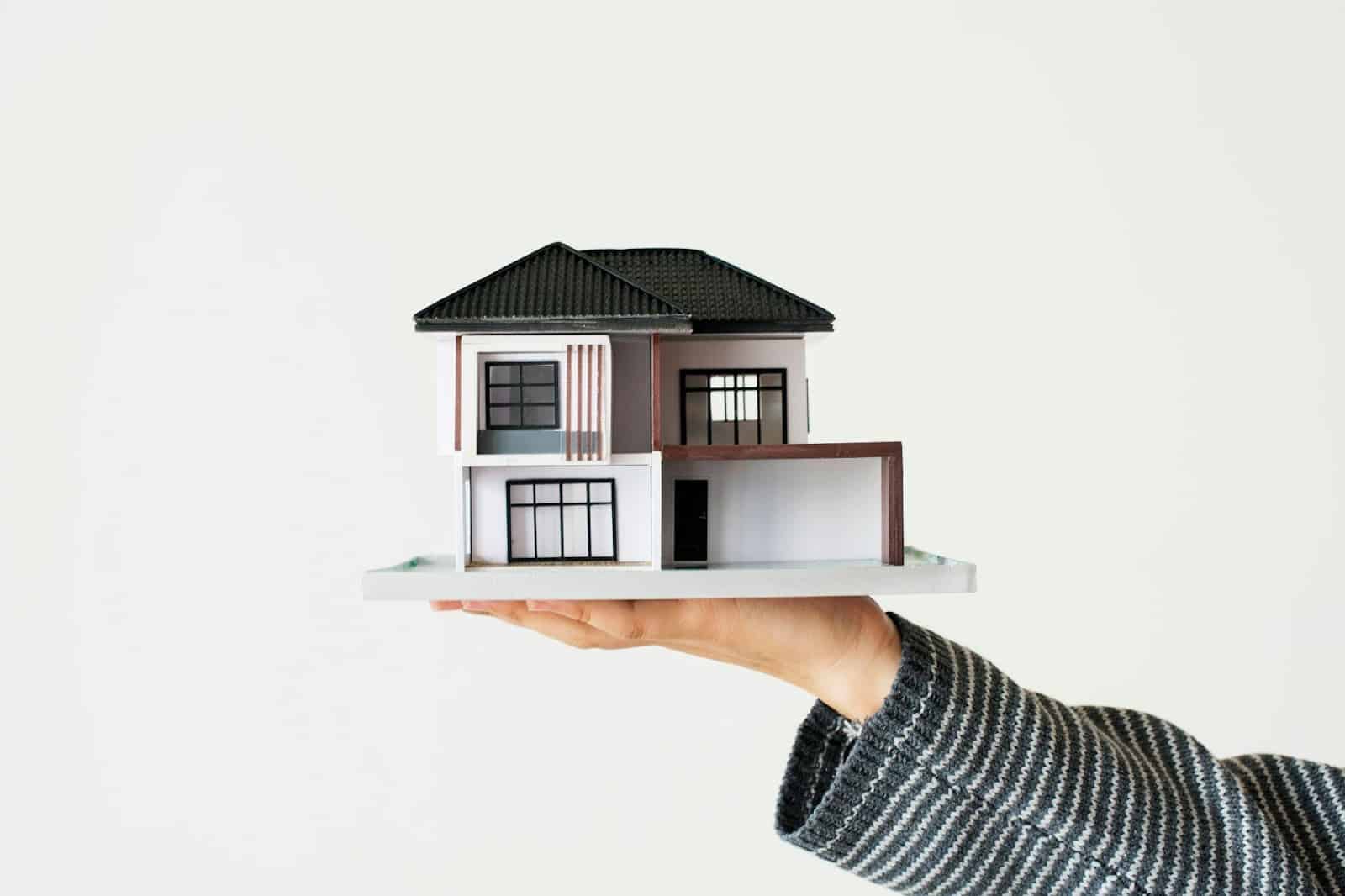 How To Leave A House to Someone In A Will