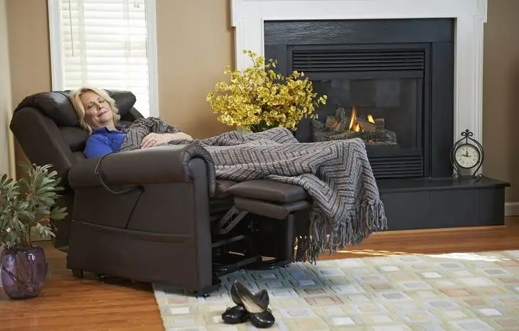 Best Wall Hugger Recliners to Sizzle your Compact Space