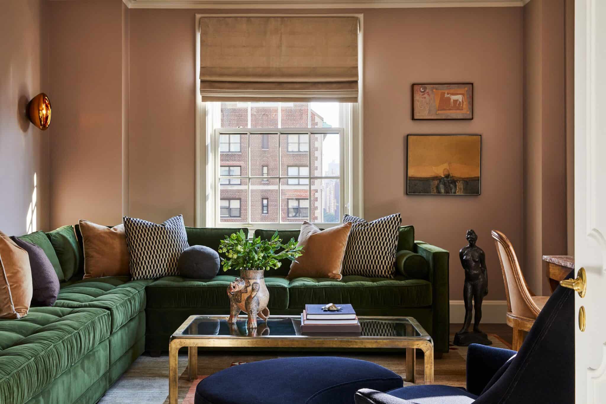 10 Colors That Go With Emerald Green to Make Your Space Shine - Archute
